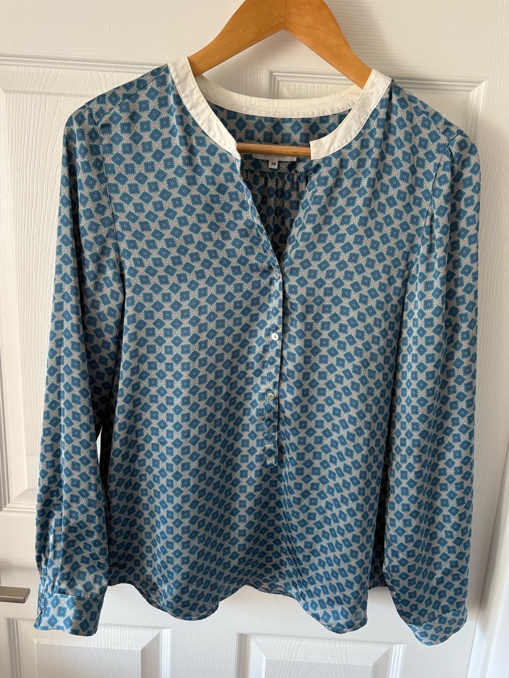 Flowers for Friends Blue Geometric Medallion Split-Neck Blouse Size 38 (US8)